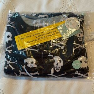 Gigi & Max henley skull pajamas NIP